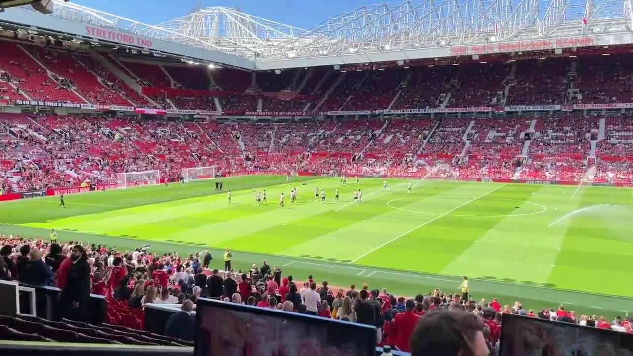 C罗重返赛场,表现优异首场状态出色,公牛观众沸腾!观众掌声雷动的简单介绍-爱游戏登录入口 C罗重返赛场,表现优异首场状态出色,公牛观众沸腾!观众掌声雷动的简单介绍-爱游戏登录入口
