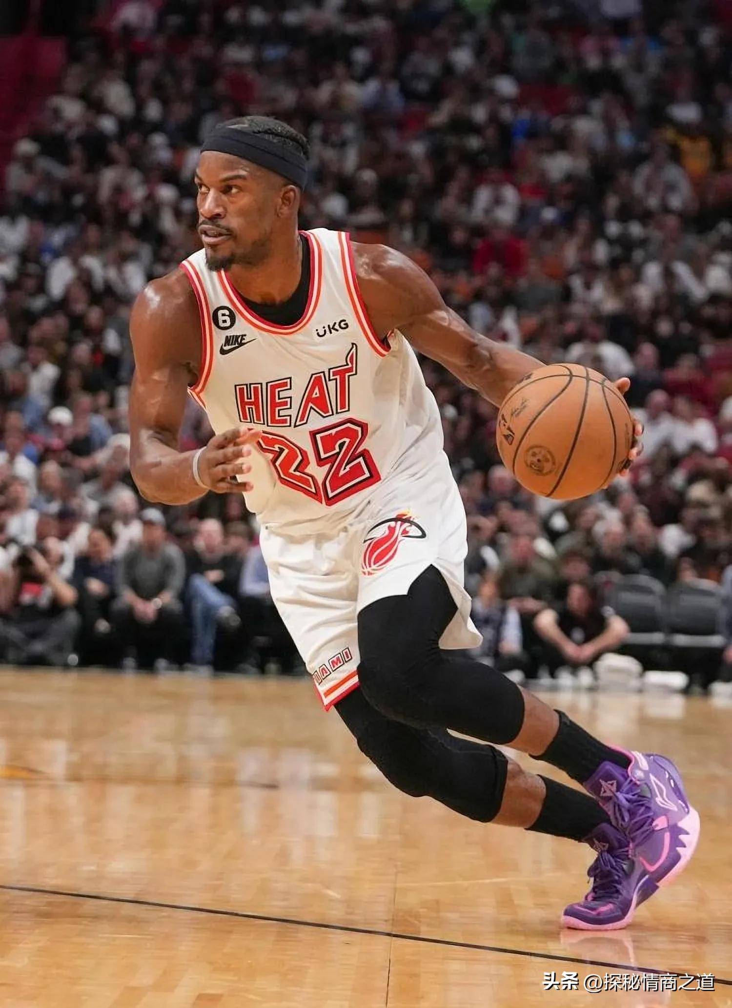 包含巴特勒在勇士比赛中出色防守，大比分获胜引发热议！观众掌声雷动的词条