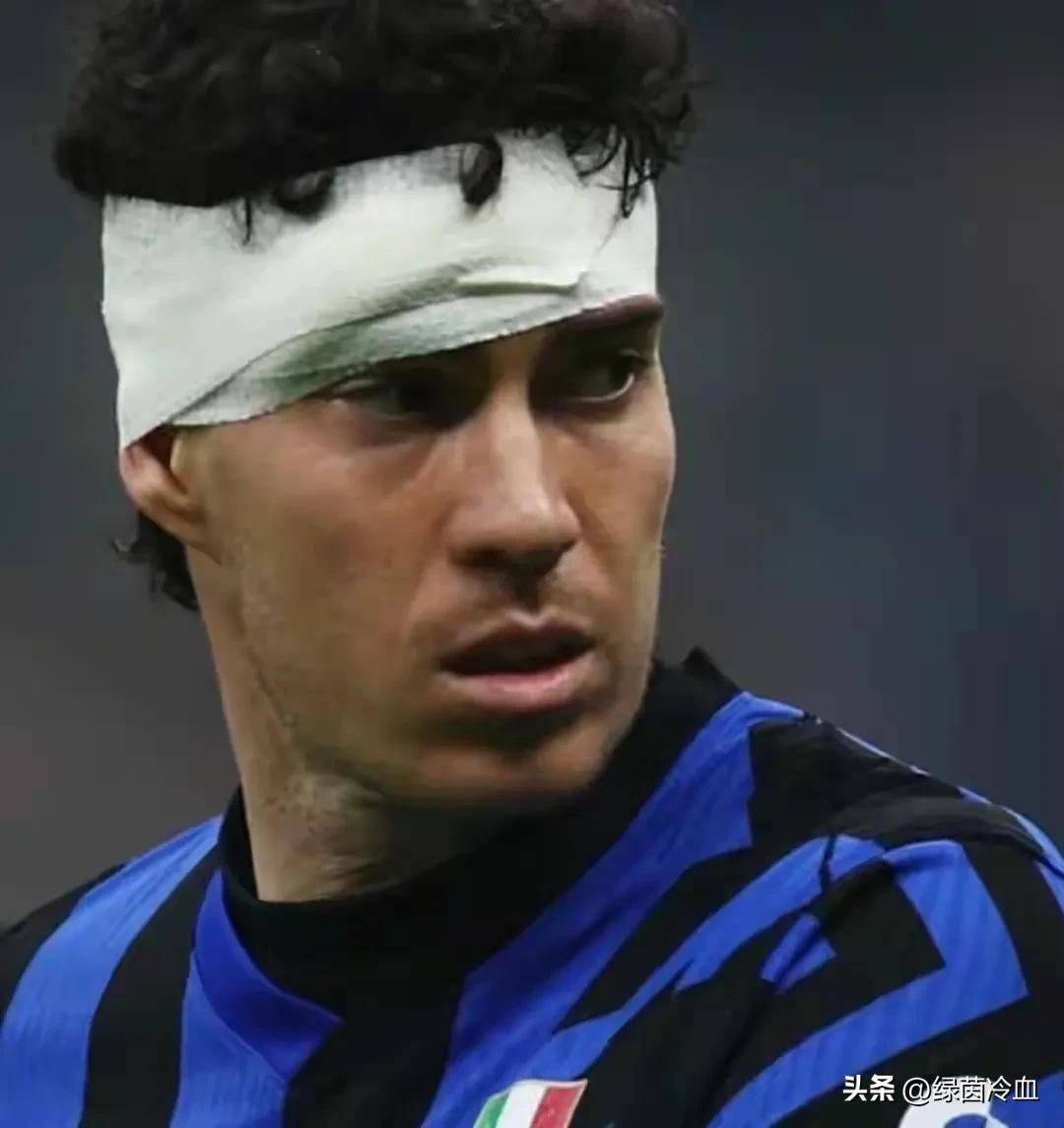 包含意大利杯转会期走向成谜；巴塞罗那队长鼓劲；悬念犹存；赛程密集仍需轮换的词条